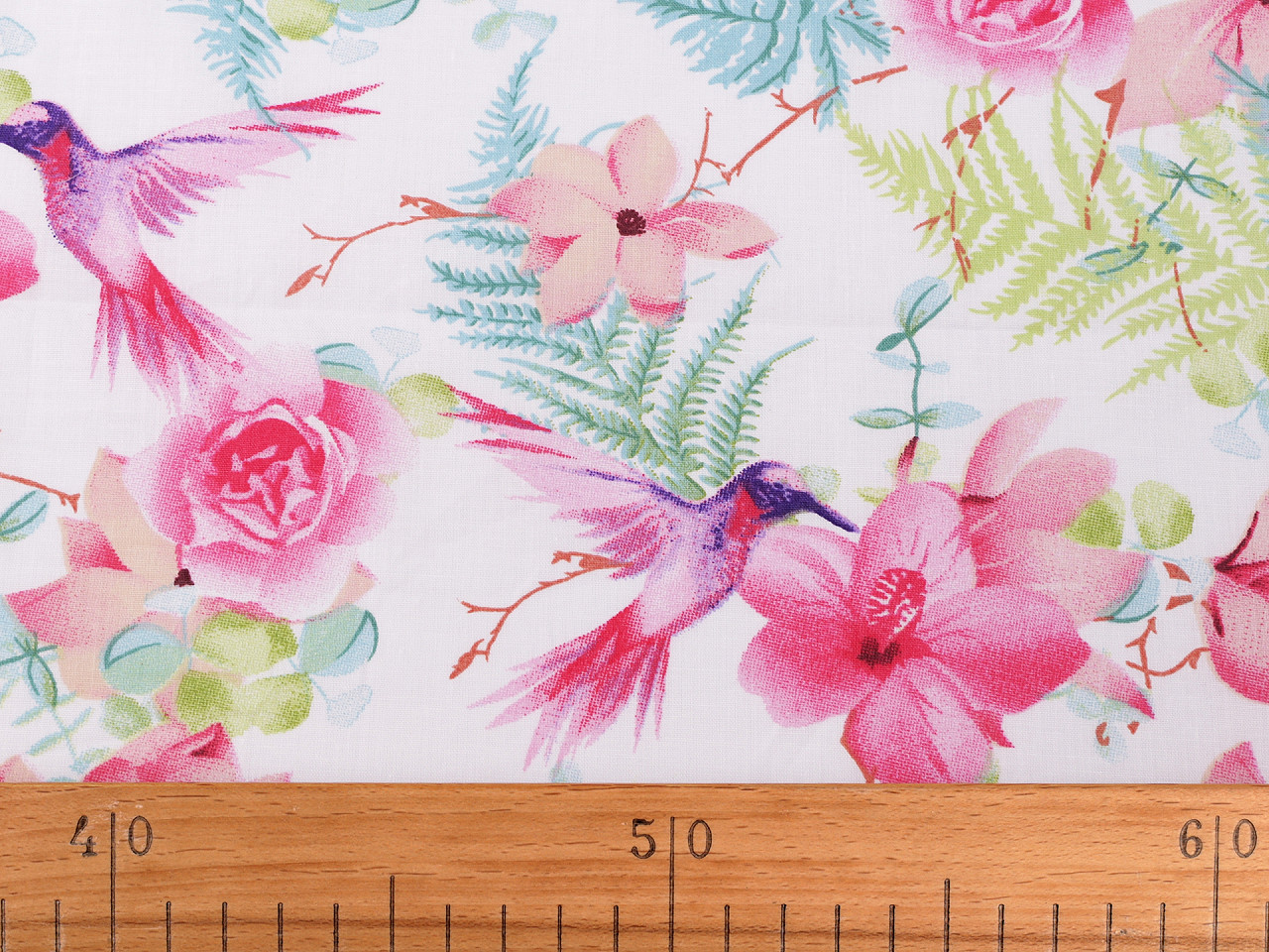 Bumbac imprimat cu motiv floral - Alb (1 Metru)