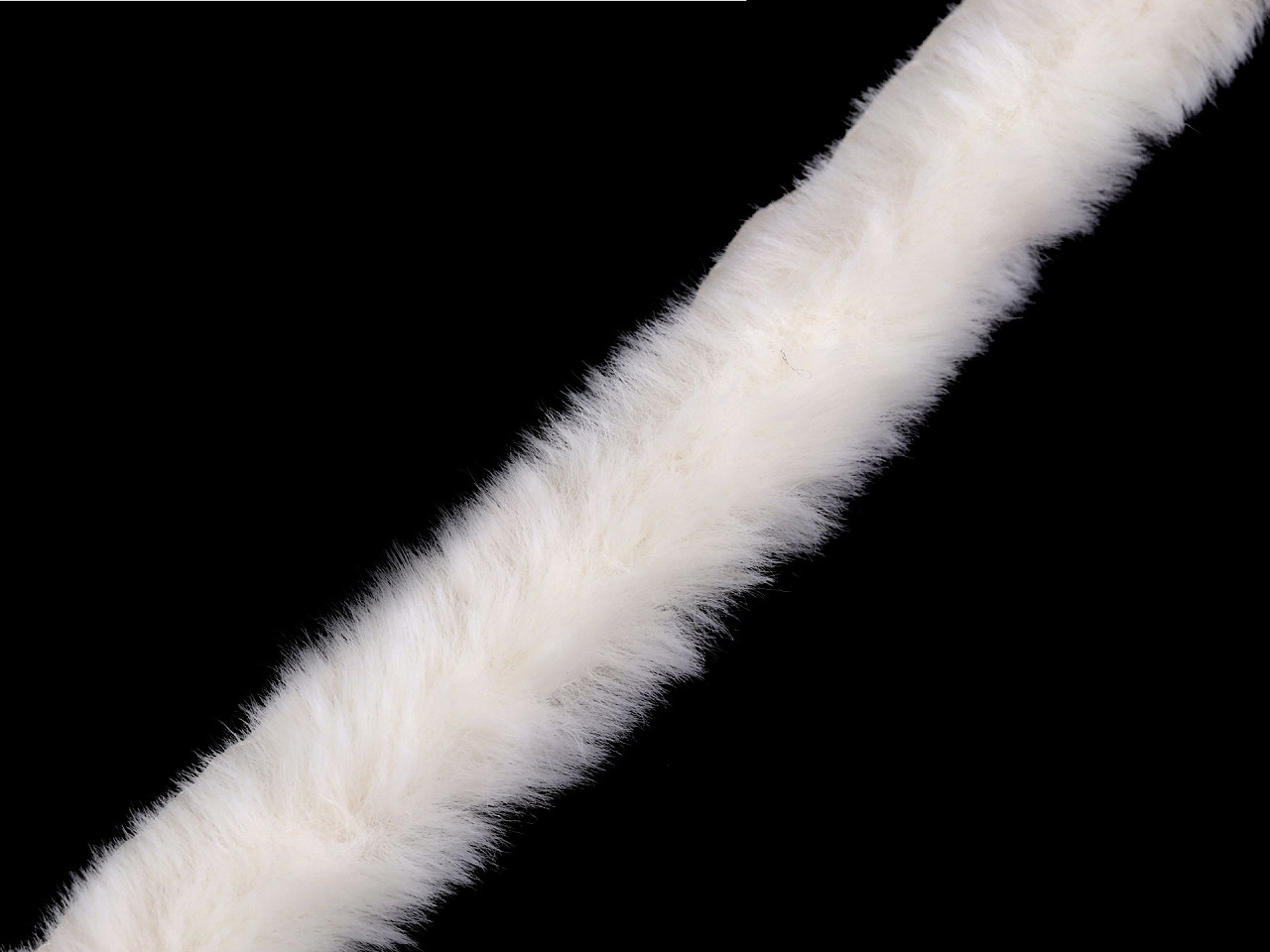 Blana sintetica 1,5 cm - Roz deschis (1 Metru)