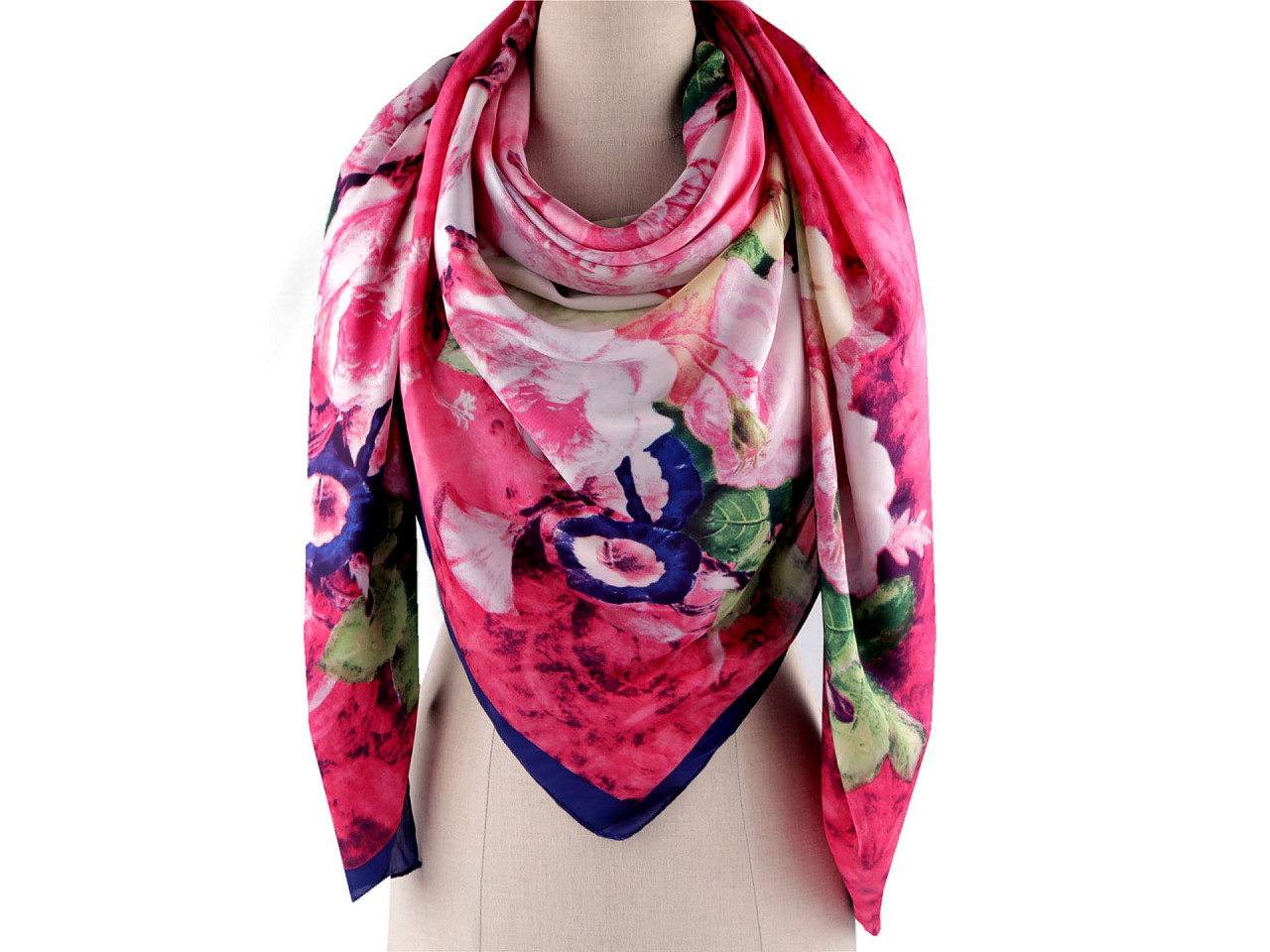 Esarfa mare din satin cu flori 130x135 cm - Roșu deschis (1 Bucată)