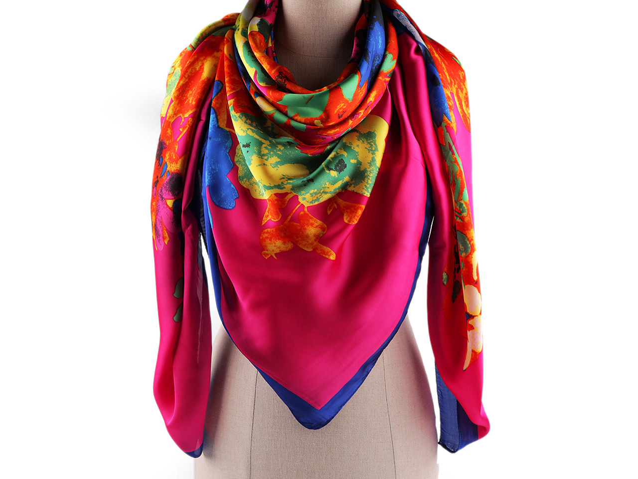 Esarfa mare din satin cu flori 130x135 cm - Roșu deschis (1 Bucată)