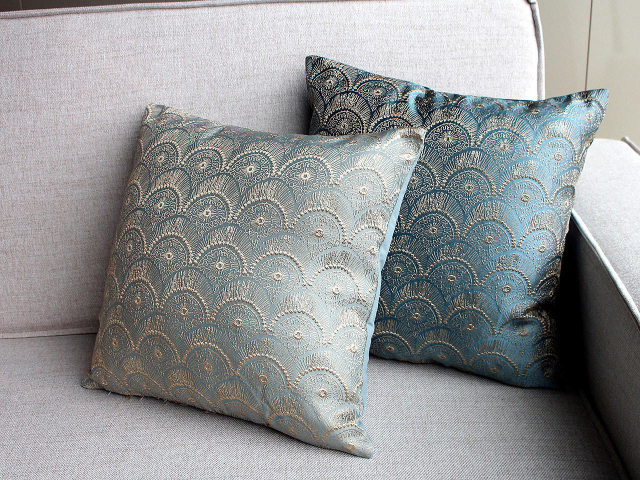 Fata de perna brodata 45x45 cm - Bej deschis (2 Bucăți)