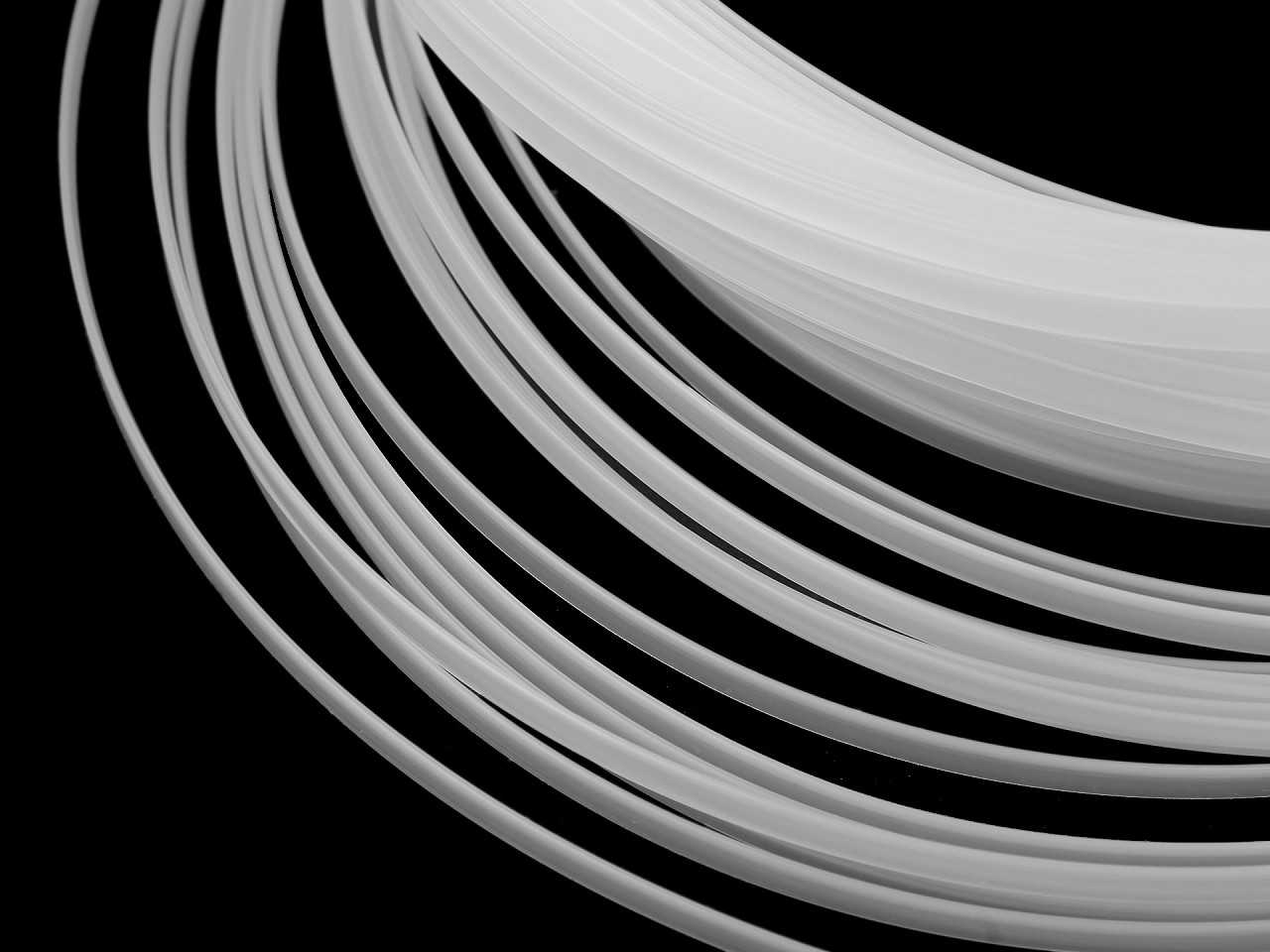 Balene plastic 6 mm - Alb (10 Metri) Balene plastic 6 mm - Alb (10 Metri)