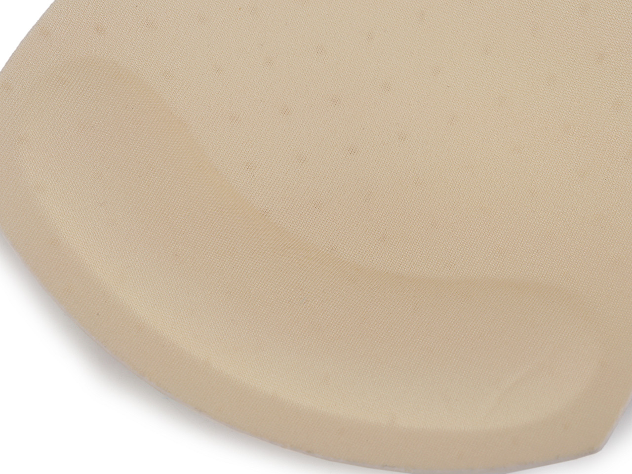 Cupe / bureți sutien / corsete cu perforații, marimea l - Nude (1 Pereche)